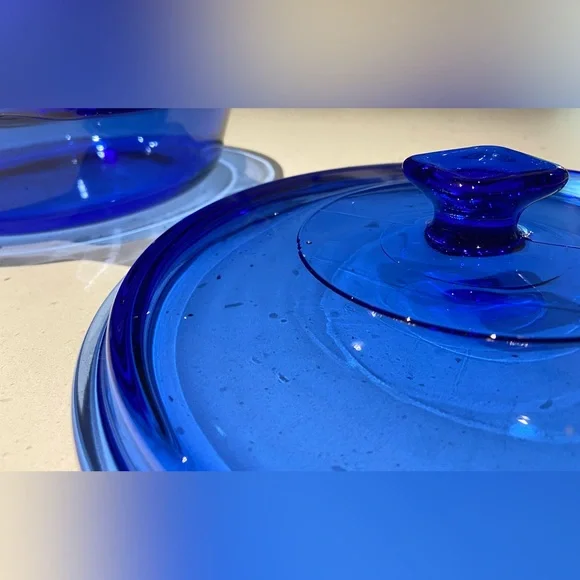 Vintage anchor hocking 1.5 quart casserole dish with lid in cobalt blue - Picture 4 of 6